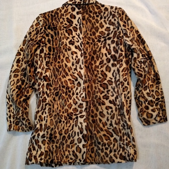 🚨LAST CHANCE 🚨Philosophy Leopard Faux Fur Blazer - Picture 3 of 6